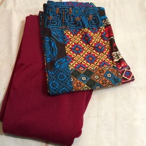 2 Pair Fashion Leggings  1 Print 1 Solid Misses OS